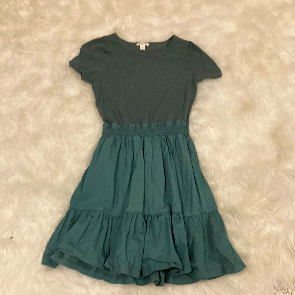 Cute crewcuts casual green/olive easy dress!